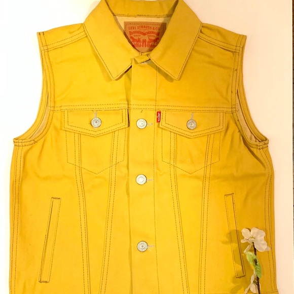 LEVI’S Mustard Denin Vest - Picture 3 of 5